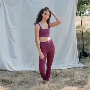girlfriend collective - high rise leggings in plum